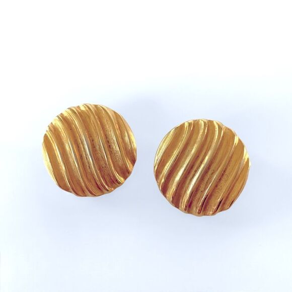 Vintage FO INC Gold Wavy Clip Earrings - Picture 1 of 4